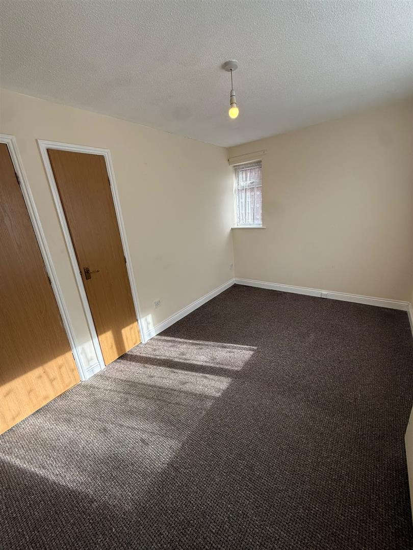Northfield Avenue, Hessle photo 2